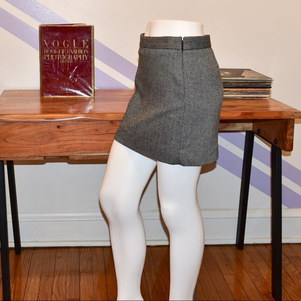 Grey Gap wool mix mini skirt sz 28 waist